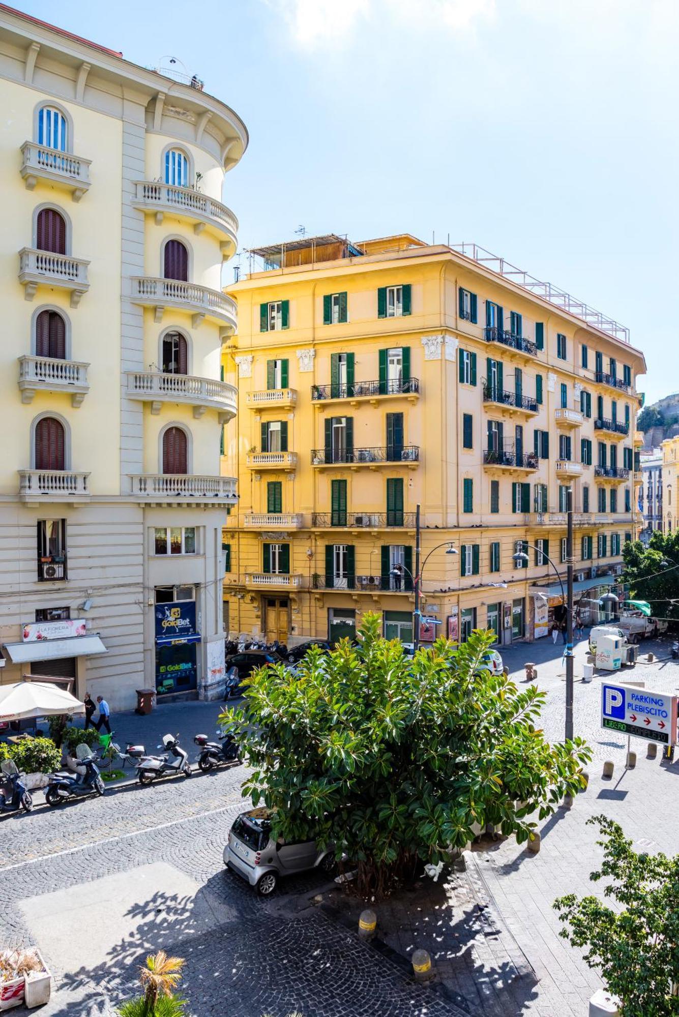 Mh Suites Plebiscito Naples Extérieur photo