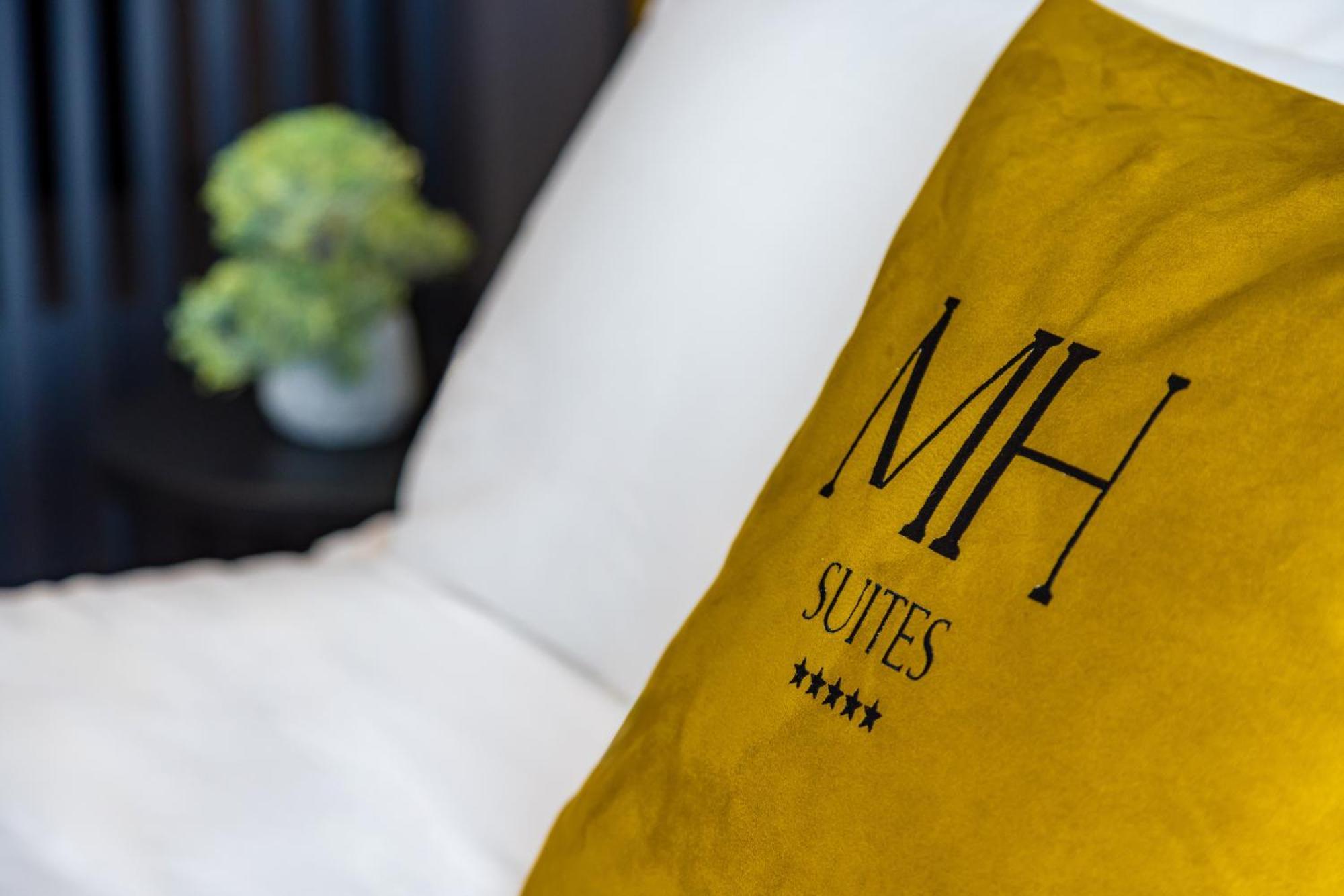 Mh Suites Plebiscito Naples Extérieur photo