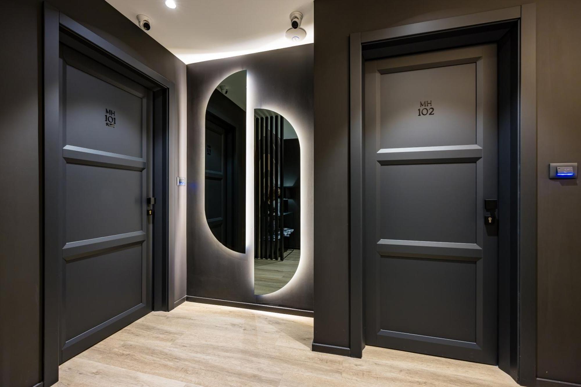 Mh Suites Plebiscito Naples Extérieur photo