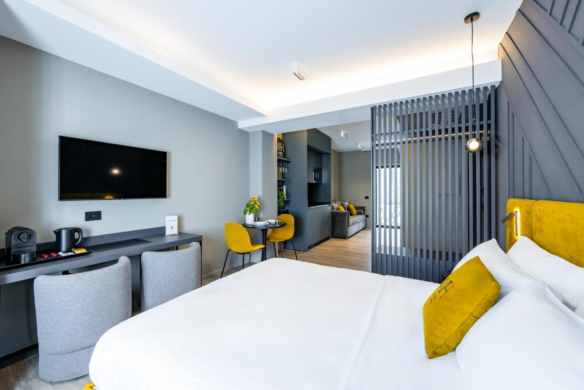 Mh Suites Plebiscito Naples Extérieur photo