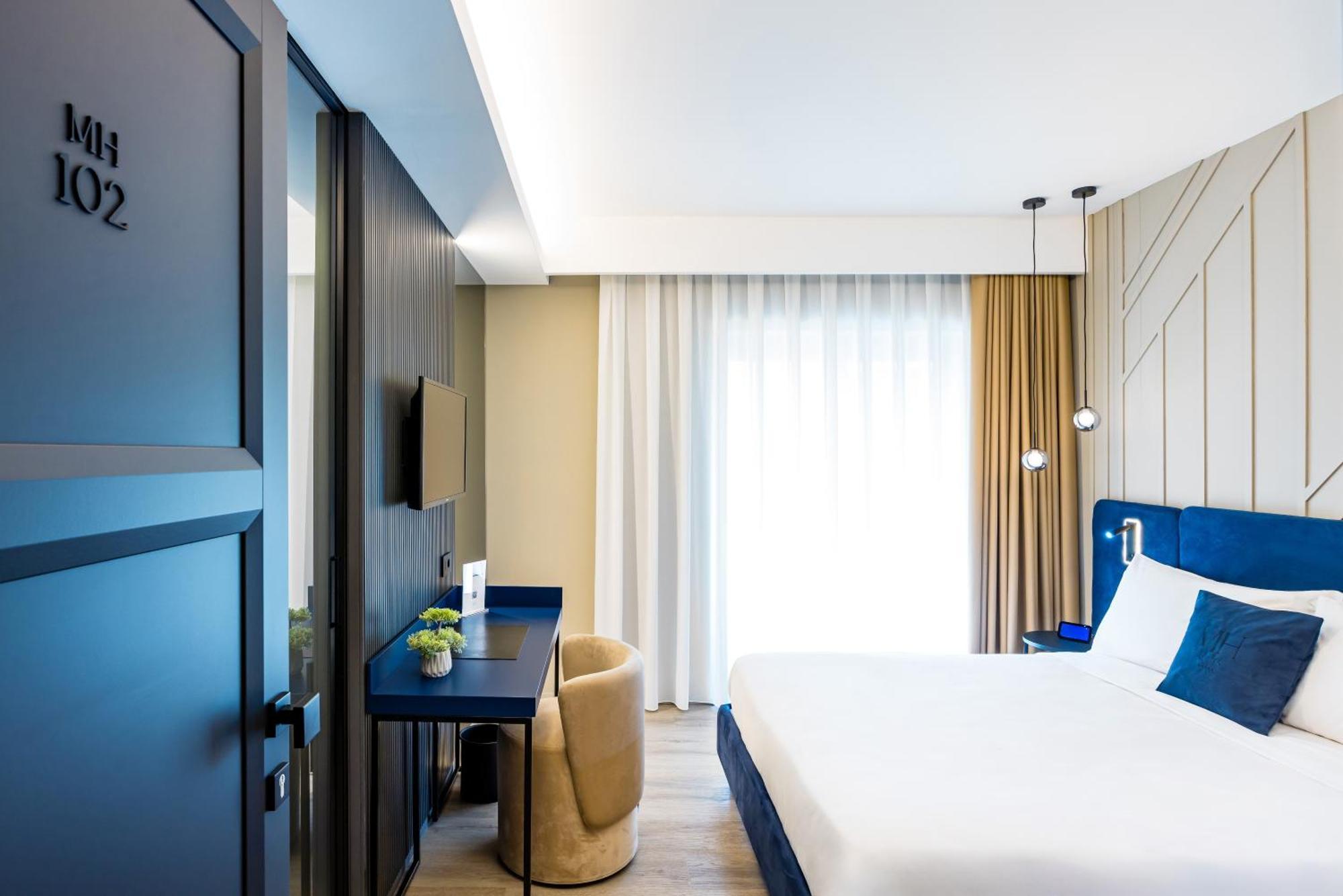 Mh Suites Plebiscito Naples Extérieur photo