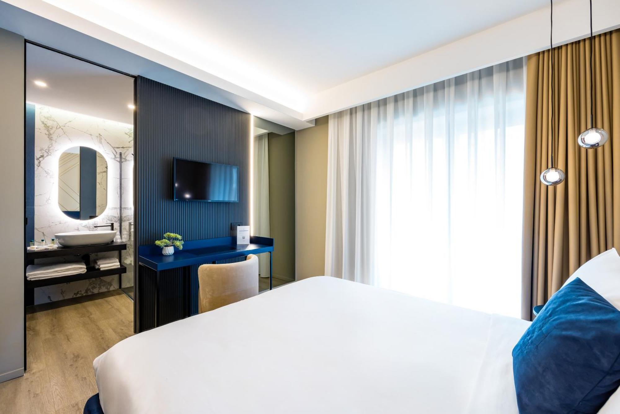 Mh Suites Plebiscito Naples Extérieur photo